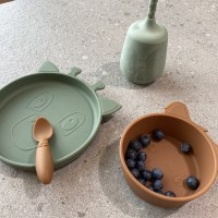 Little Pea_Akila_silicone_plate_-_2_pack-Plate-NU371-Dusty_green-3_1024x